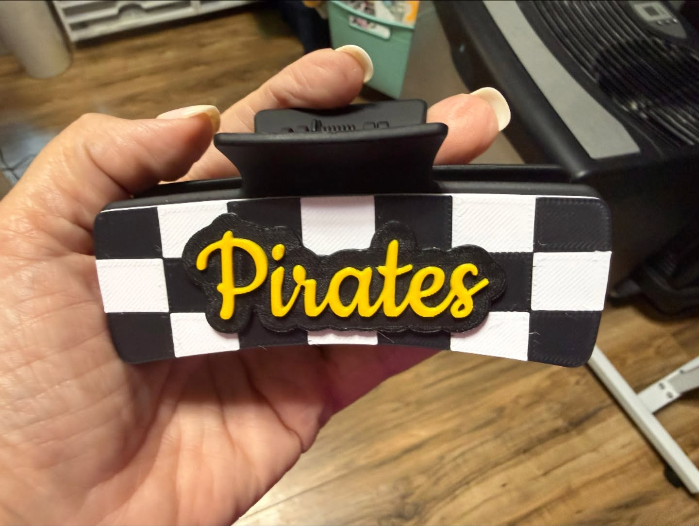 Customized 4 inch Hair Claw Clip - Any name or colors is available.